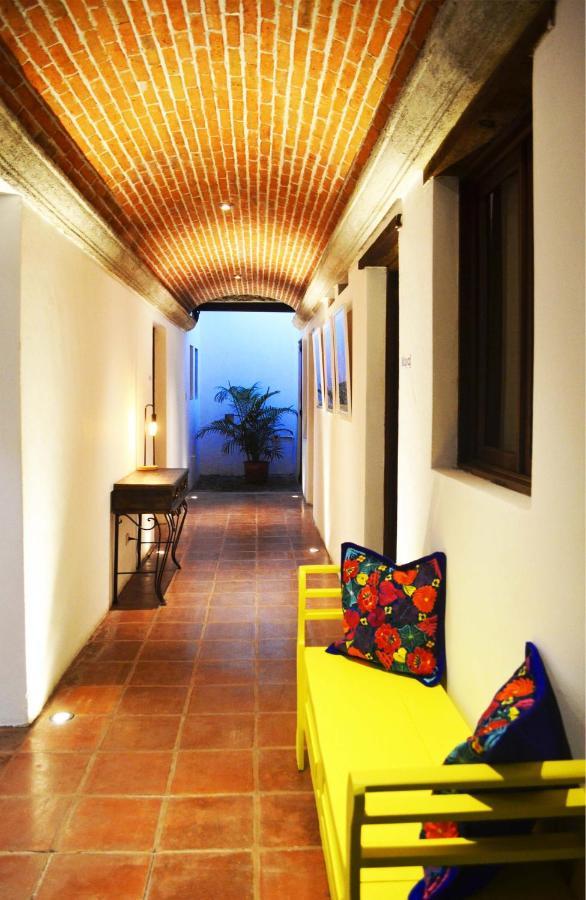 Luna Maya 3* Antigua