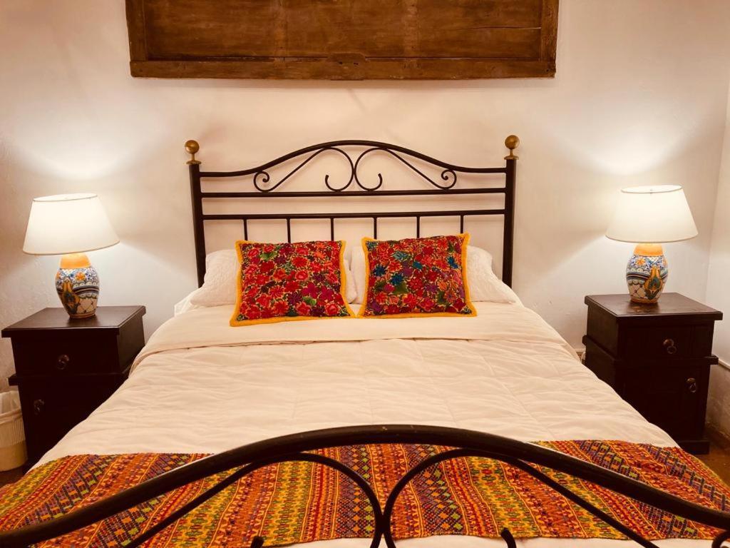 Luna Maya Hotel